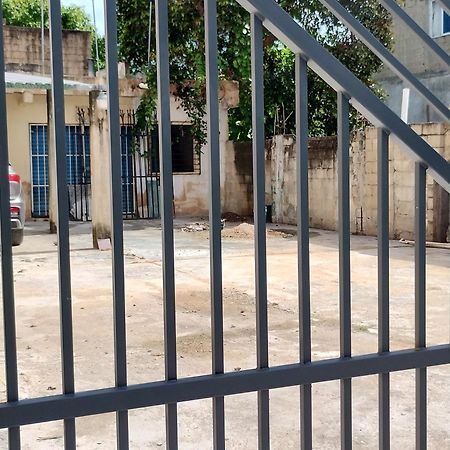 Casa De Huespedes Los Santos Cancún Eksteriør billede